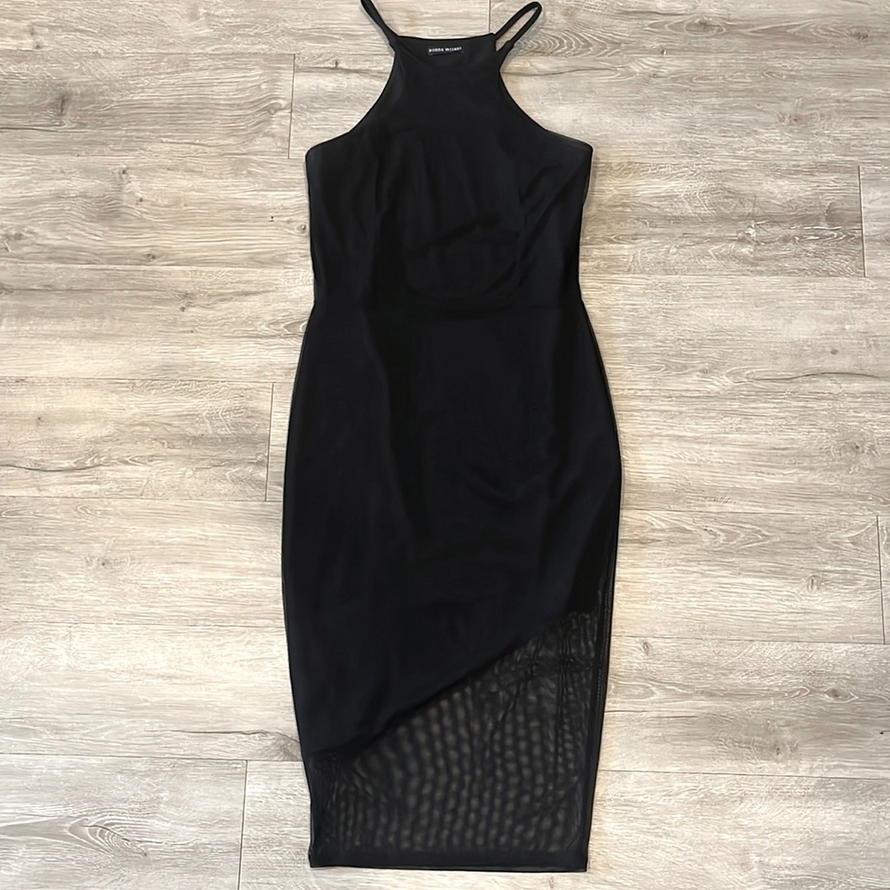 Elegant Black Sleeveless Dress